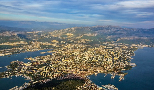 Panoramic flight Split and surroundings from Sinj (Split)