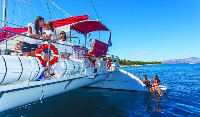 Blue Lagoon, Trogir & Ciovo catamaran tour from Split ( Croatia )