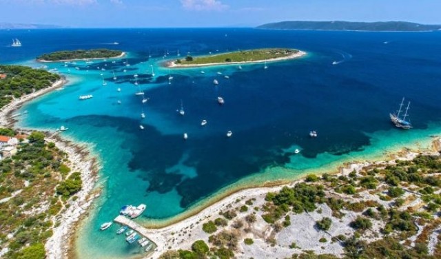 Blue Lagoon (Solta) - tour quotidien de Split / Trogir